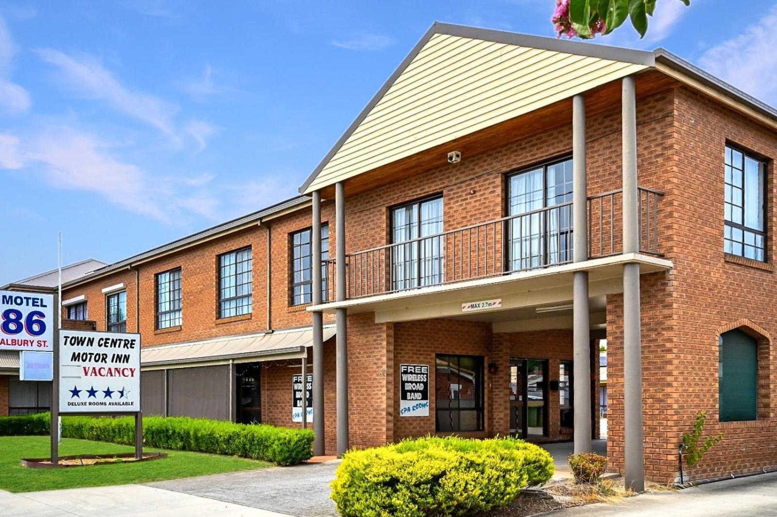 Holbrook Town Centre Motor Inn Dış mekan fotoğraf