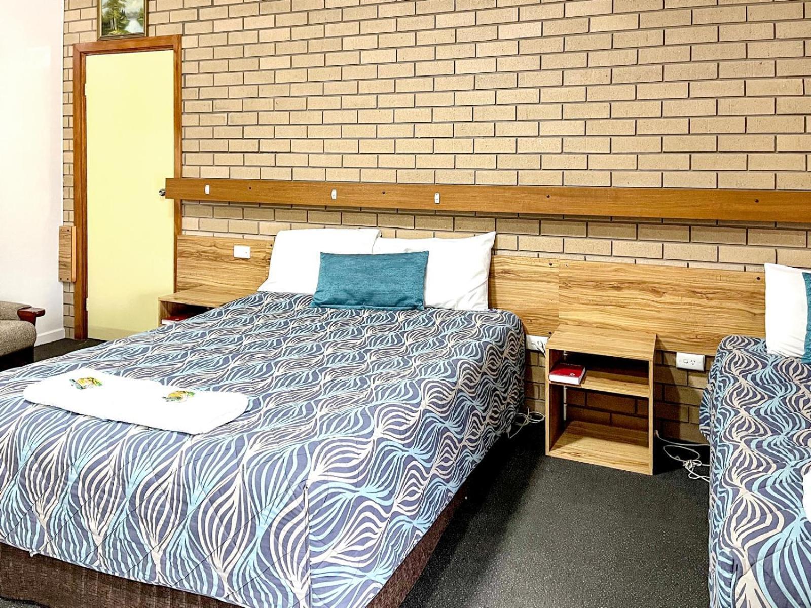 Holbrook Town Centre Motor Inn Dış mekan fotoğraf