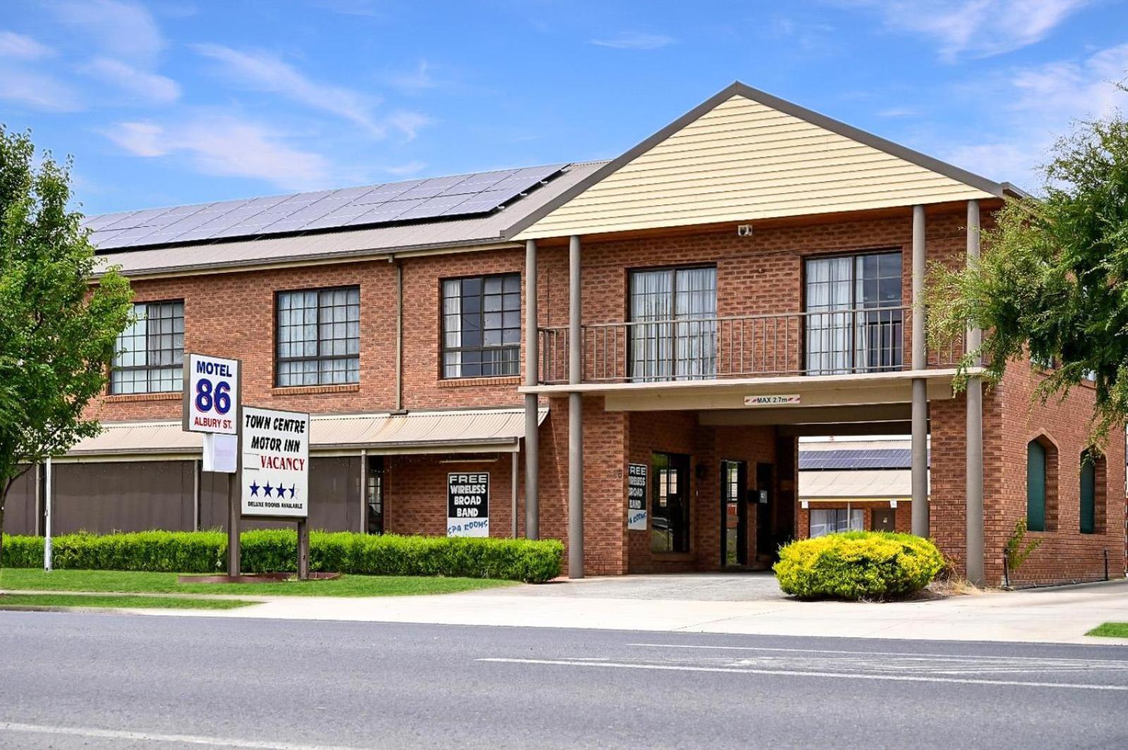 Holbrook Town Centre Motor Inn Dış mekan fotoğraf